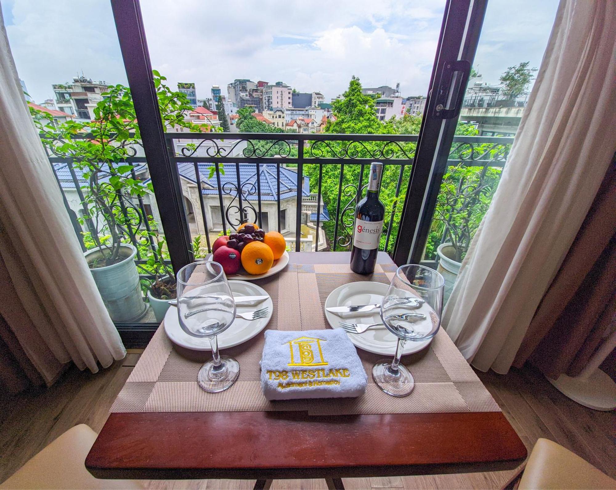T98 Westlake Quang An - Tay Ho Center Garden View Studio! Hanoi Exterior photo